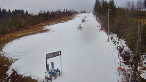 Skiareál Troják - Kamera u nástupu na vlek svah A - 5.12.2025 v 12:30 Skiareál Troják - Kamera u nástupu na vlek svah A - 5.12.2025 v 12:30