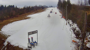 Skiareál Troják - Kamera u nástupu na vlek svah A - 5.12.2025 v 13:20 Skiareál Troják - Kamera u nástupu na vlek svah A - 5.12.2025 v 13:20