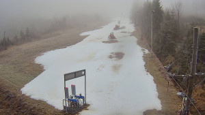 Skiareál Troják - Kamera u nástupu na vlek svah A - 13.12.2025 v 09:30 Skiareál Troják - Kamera u nástupu na vlek svah A - 13.12.2025 v 09:30