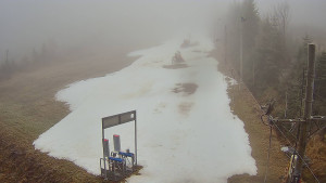 Skiareál Troják - Kamera u nástupu na vlek svah A - 13.12.2025 v 12:00 Skiareál Troják - Kamera u nástupu na vlek svah A - 13.12.2025 v 12:00