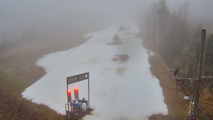 Skiareál Troják - Kamera u nástupu na vlek svah A - 13.12.2025 v 16:00 Skiareál Troják - Kamera u nástupu na vlek svah A - 13.12.2025 v 16:00