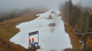 Skiareál Troják - Kamera u nástupu na vlek svah A - 19.12.2025 v 07:25 Skiareál Troják - Kamera u nástupu na vlek svah A - 19.12.2025 v 07:25