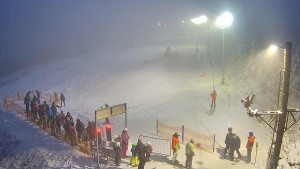 Skiareál Troják - Kamera u nástupu na vlek svah A - 30.12.2025 v 16:15 Skiareál Troják - Kamera u nástupu na vlek svah A - 30.12.2025 v 16:15