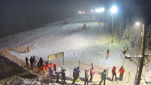 Skiareál Troják - Kamera u nástupu na vlek svah A - 30.12.2025 v 16:50 Skiareál Troják - Kamera u nástupu na vlek svah A - 30.12.2025 v 16:50