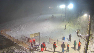 Skiareál Troják - Kamera u nástupu na vlek svah A - 30.12.2025 v 17:10 Skiareál Troják - Kamera u nástupu na vlek svah A - 30.12.2025 v 17:10