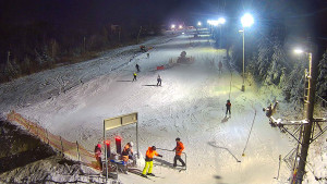 Skiareál Troják - Kamera u nástupu na vlek svah A - 30.12.2025 v 19:55 Skiareál Troják - Kamera u nástupu na vlek svah A - 30.12.2025 v 19:55