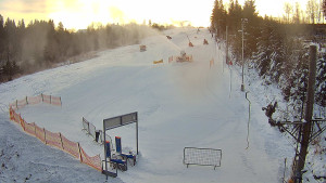 Skiareál Troják - Kamera u nástupu na vlek svah A - 5.1.2026 v 08:15 Skiareál Troják - Kamera u nástupu na vlek svah A - 5.1.2026 v 08:15