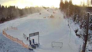 Skiareál Troják - Kamera u nástupu na vlek svah A - 5.1.2026 v 08:25 Skiareál Troják - Kamera u nástupu na vlek svah A - 5.1.2026 v 08:25