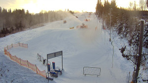 Skiareál Troják - Kamera u nástupu na vlek svah A - 5.1.2026 v 08:35 Skiareál Troják - Kamera u nástupu na vlek svah A - 5.1.2026 v 08:35