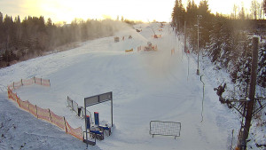 Skiareál Troják - Kamera u nástupu na vlek svah A - 5.1.2026 v 08:45 Skiareál Troják - Kamera u nástupu na vlek svah A - 5.1.2026 v 08:45