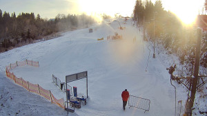 Skiareál Troják - Kamera u nástupu na vlek svah A - 5.1.2026 v 09:40 Skiareál Troják - Kamera u nástupu na vlek svah A - 5.1.2026 v 09:40
