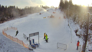 Skiareál Troják - Kamera u nástupu na vlek svah A - 5.1.2026 v 10:10 Skiareál Troják - Kamera u nástupu na vlek svah A - 5.1.2026 v 10:10