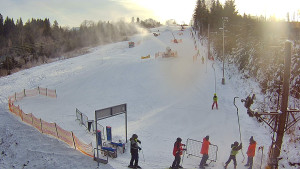 Skiareál Troják - Kamera u nástupu na vlek svah A - 5.1.2026 v 10:15 Skiareál Troják - Kamera u nástupu na vlek svah A - 5.1.2026 v 10:15