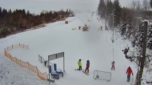 Skiareál Troják - Kamera u nástupu na vlek svah A - 5.1.2026 v 13:40 Skiareál Troják - Kamera u nástupu na vlek svah A - 5.1.2026 v 13:40