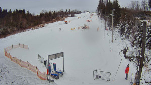 Skiareál Troják - Kamera u nástupu na vlek svah A - 5.1.2026 v 14:05 Skiareál Troják - Kamera u nástupu na vlek svah A - 5.1.2026 v 14:05