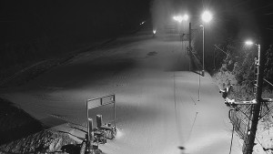 Skiareál Troják - Kamera u nástupu na vlek svah A - 10.1.2026 v 06:05 Skiareál Troják - Kamera u nástupu na vlek svah A - 10.1.2026 v 06:05