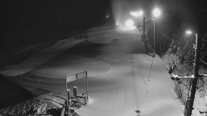 Skiareál Troják - Kamera u nástupu na vlek svah A - 10.1.2026 v 06:50 Skiareál Troják - Kamera u nástupu na vlek svah A - 10.1.2026 v 06:50