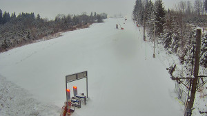 Skiareál Troják - Kamera u nástupu na vlek svah A - 10.1.2026 v 07:35 Skiareál Troják - Kamera u nástupu na vlek svah A - 10.1.2026 v 07:35