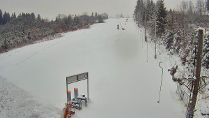 Skiareál Troják - Kamera u nástupu na vlek svah A - 10.1.2026 v 08:05 Skiareál Troják - Kamera u nástupu na vlek svah A - 10.1.2026 v 08:05