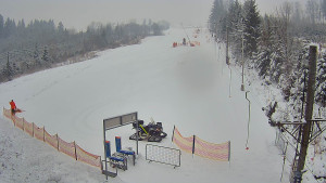 Skiareál Troják - Kamera u nástupu na vlek svah A - 10.1.2026 v 08:35 Skiareál Troják - Kamera u nástupu na vlek svah A - 10.1.2026 v 08:35