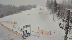 Skiareál Troják - Kamera u nástupu na vlek svah A - 10.1.2026 v 08:45 Skiareál Troják - Kamera u nástupu na vlek svah A - 10.1.2026 v 08:45