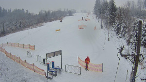 Skiareál Troják - Kamera u nástupu na vlek svah A - 10.1.2026 v 09:00 Skiareál Troják - Kamera u nástupu na vlek svah A - 10.1.2026 v 09:00