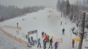 Skiareál Troják - Kamera u nástupu na vlek svah A - 10.1.2026 v 09:25 Skiareál Troják - Kamera u nástupu na vlek svah A - 10.1.2026 v 09:25