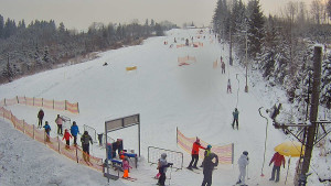 Skiareál Troják - Kamera u nástupu na vlek svah A - 10.1.2026 v 10:10 Skiareál Troják - Kamera u nástupu na vlek svah A - 10.1.2026 v 10:10