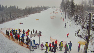 Skiareál Troják - Kamera u nástupu na vlek svah A - 10.1.2026 v 10:45 Skiareál Troják - Kamera u nástupu na vlek svah A - 10.1.2026 v 10:45