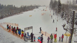 Skiareál Troják - Kamera u nástupu na vlek svah A - 10.1.2026 v 10:50 Skiareál Troják - Kamera u nástupu na vlek svah A - 10.1.2026 v 10:50