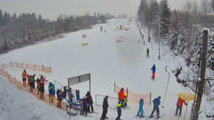 Skiareál Troják - Kamera u nástupu na vlek svah A - 10.1.2026 v 11:10 Skiareál Troják - Kamera u nástupu na vlek svah A - 10.1.2026 v 11:10