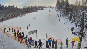 Skiareál Troják - Kamera u nástupu na vlek svah A - 10.1.2026 v 12:20 Skiareál Troják - Kamera u nástupu na vlek svah A - 10.1.2026 v 12:20