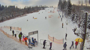 Skiareál Troják - Kamera u nástupu na vlek svah A - 10.1.2026 v 12:30 Skiareál Troják - Kamera u nástupu na vlek svah A - 10.1.2026 v 12:30