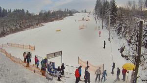 Skiareál Troják - Kamera u nástupu na vlek svah A - 10.1.2026 v 13:15 Skiareál Troják - Kamera u nástupu na vlek svah A - 10.1.2026 v 13:15