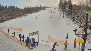 Skiareál Troják - Kamera u nástupu na vlek svah A - 10.1.2026 v 14:10 Skiareál Troják - Kamera u nástupu na vlek svah A - 10.1.2026 v 14:10