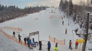 Skiareál Troják - Kamera u nástupu na vlek svah A - 10.1.2026 v 14:15 Skiareál Troják - Kamera u nástupu na vlek svah A - 10.1.2026 v 14:15