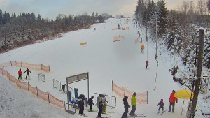 Skiareál Troják - Kamera u nástupu na vlek svah A - 10.1.2026 v 14:25 Skiareál Troják - Kamera u nástupu na vlek svah A - 10.1.2026 v 14:25