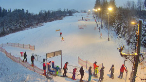 Skiareál Troják - Kamera u nástupu na vlek svah A - 10.1.2026 v 16:20 Skiareál Troják - Kamera u nástupu na vlek svah A - 10.1.2026 v 16:20