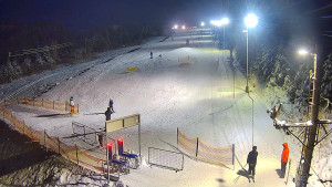 Skiareál Troják - Kamera u nástupu na vlek svah A - 10.1.2026 v 17:05 Skiareál Troják - Kamera u nástupu na vlek svah A - 10.1.2026 v 17:05