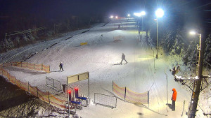 Skiareál Troják - Kamera u nástupu na vlek svah A - 10.1.2026 v 17:10 Skiareál Troják - Kamera u nástupu na vlek svah A - 10.1.2026 v 17:10