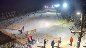 Skiareál Troják - Kamera u nástupu na vlek svah A - 10.1.2026 v 17:25 Skiareál Troják - Kamera u nástupu na vlek svah A - 10.1.2026 v 17:25