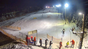 Skiareál Troják - Kamera u nástupu na vlek svah A - 10.1.2026 v 18:50 Skiareál Troják - Kamera u nástupu na vlek svah A - 10.1.2026 v 18:50