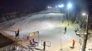 Skiareál Troják - Kamera u nástupu na vlek svah A - 10.1.2026 v 19:00 Skiareál Troják - Kamera u nástupu na vlek svah A - 10.1.2026 v 19:00