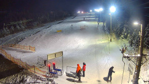 Skiareál Troják - Kamera u nástupu na vlek svah A - 10.1.2026 v 19:05 Skiareál Troják - Kamera u nástupu na vlek svah A - 10.1.2026 v 19:05