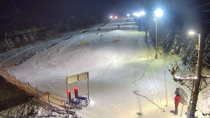 Skiareál Troják - Kamera u nástupu na vlek svah A - 10.1.2026 v 19:40 Skiareál Troják - Kamera u nástupu na vlek svah A - 10.1.2026 v 19:40