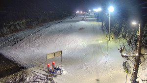 Skiareál Troják - Kamera u nástupu na vlek svah A - 10.1.2026 v 20:15 Skiareál Troják - Kamera u nástupu na vlek svah A - 10.1.2026 v 20:15