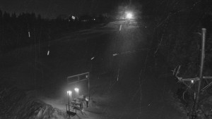 Skiareál Troják - Kamera u nástupu na vlek svah A - 10.1.2026 v 23:10 Skiareál Troják - Kamera u nástupu na vlek svah A - 10.1.2026 v 23:10