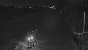 Skiareál Troják - Kamera u nástupu na vlek svah A - 10.1.2026 v 23:30 Skiareál Troják - Kamera u nástupu na vlek svah A - 10.1.2026 v 23:30