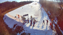 Kamera u nástupu na vlek svah A