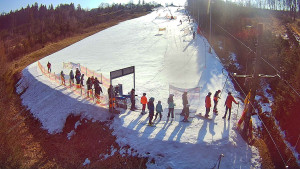 Skiareál Troják - Kamera u nástupu na vlek svah A - 3.3.2026 v 09:45 Skiareál Troják - Kamera u nástupu na vlek svah A - 3.3.2026 v 09:45